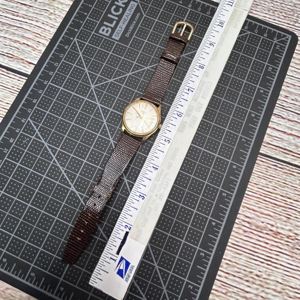 Vintage Elgin Manual Wind‎ Watch Gold Tone Base Metal Bezel Brown Leather Tested